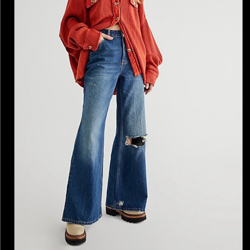 New Sold Out Free People Curvy High Rise Misfit Flare Blue Denim Jeans 28/6